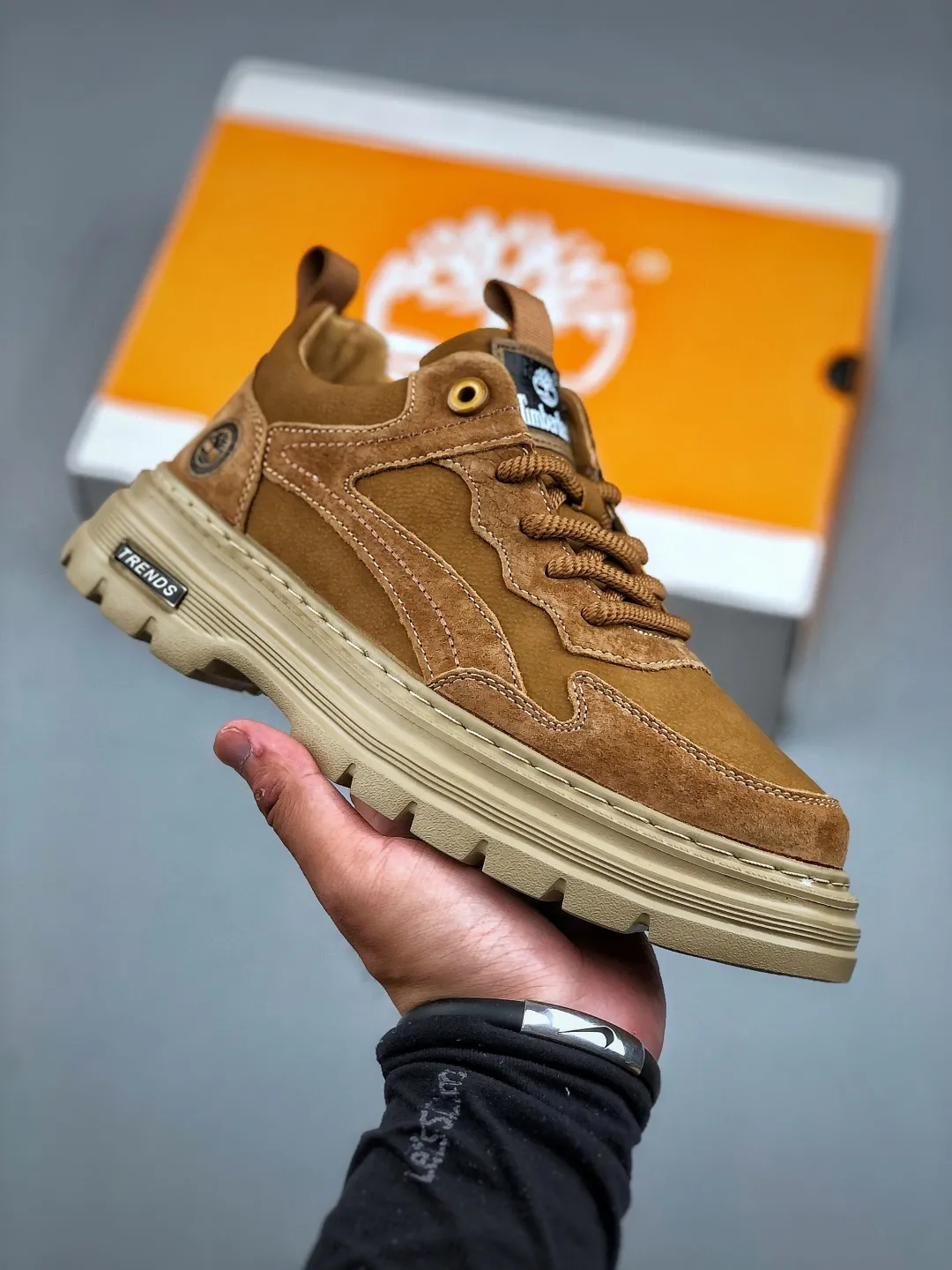 Local self-pickup 520💰 Support store Timberland/Timberland Outdoor leisure series Produced by a large factory in Guangdong New process upgrade Original box original packaging The fabric is made of Italian quality and durable, a must-have for men who are not handsome Size: 39-44